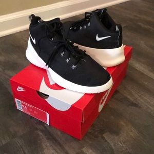 Nike Sportswear HyperFr3sh Sneakers. Size 10.